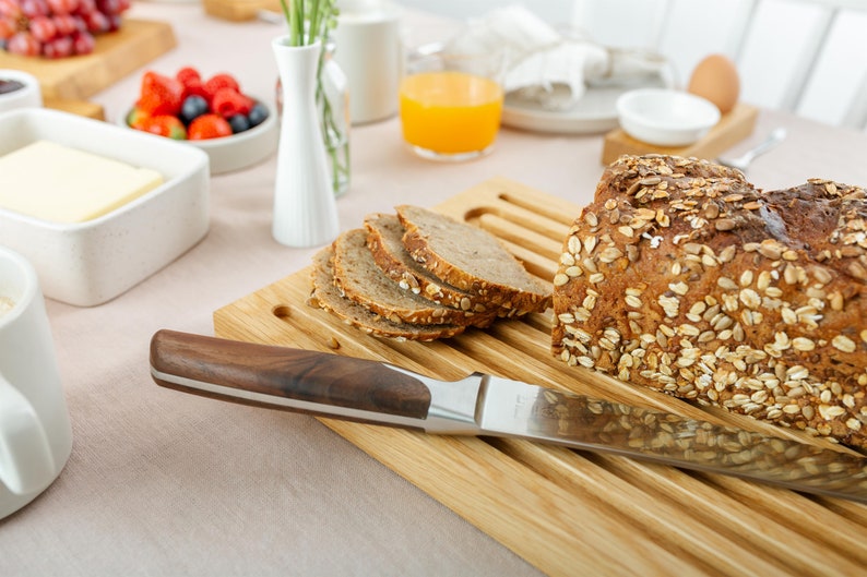 Grooved Bread Board oak image 1