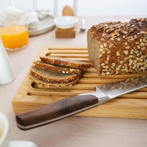 Grooved Bread Board oak image 9