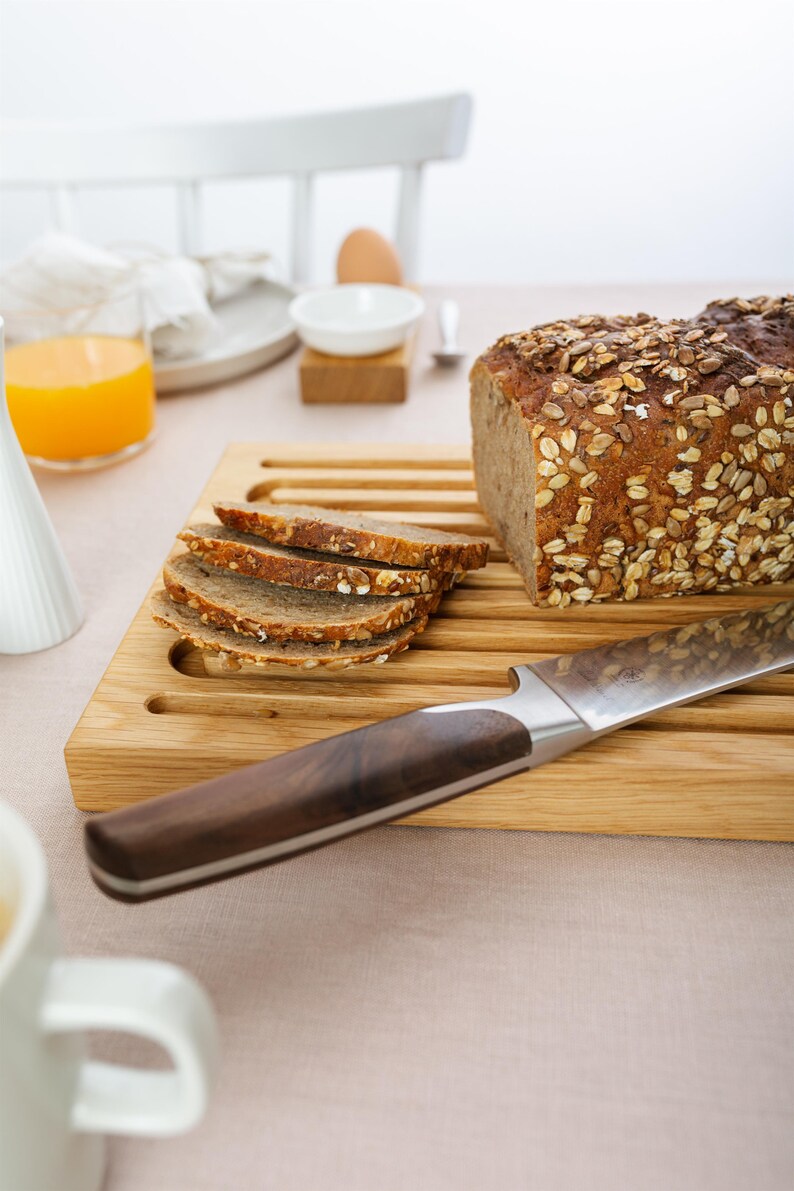 Grooved Bread Board oak image 9