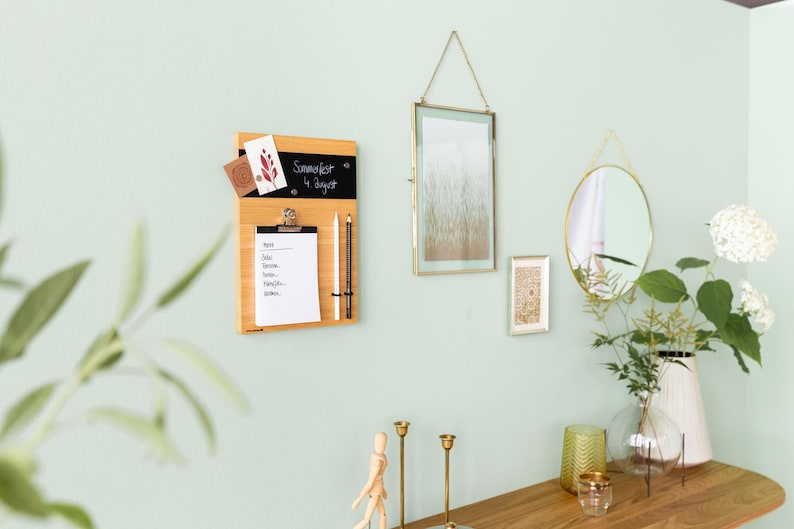 Pinnwand Mini Holz Eiche mit Tafel magnetisch und Notizblock zum Einzug oder als Geschenk für Eltern oder Kinder für Küche oder Büro Bild 7