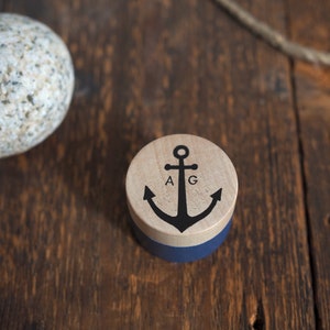 gepersonaliseerde handgeschilderde ringdoos met initialen en trouwdatum - anker, ringdragerdoos, gepersonaliseerd - trouwaandenken, verlovingsdoos