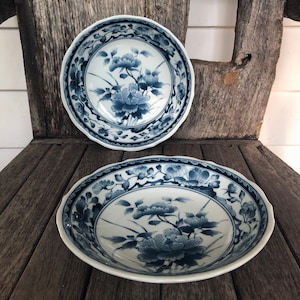 Set of 2 Vintage Takahashi Blue & White Japanese Porcelain Ceramic dishes