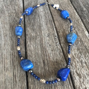 Vintage Natural Blue Lapis Lazuli Gem Stone Necklace