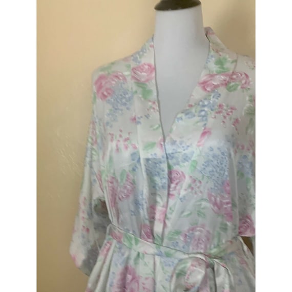 California Dynasty Satiny Cream Pink Rose Robe Kim
