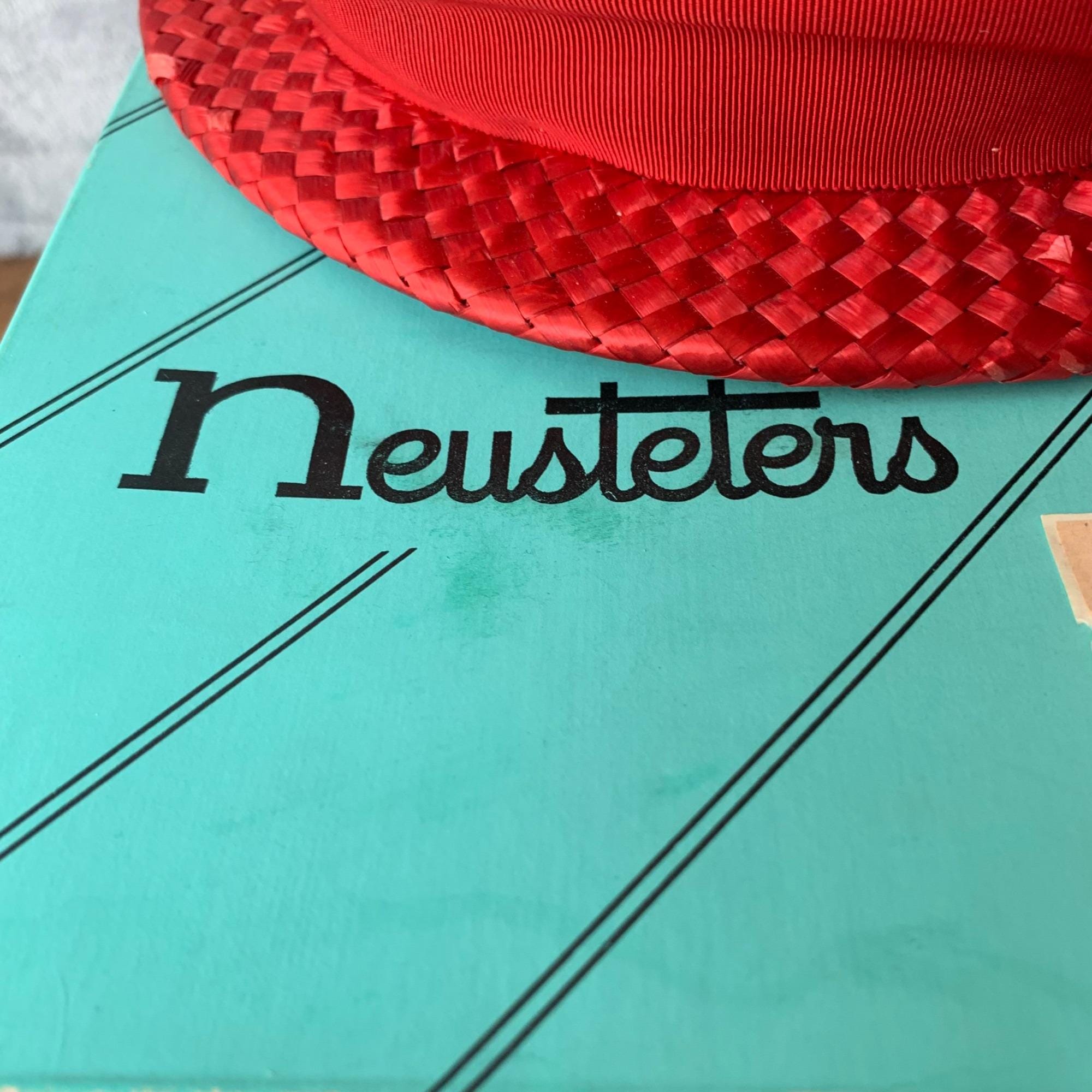 Vintage Neusteters Red Straw Hat With Ribbon - Size 22, With  display picture 2