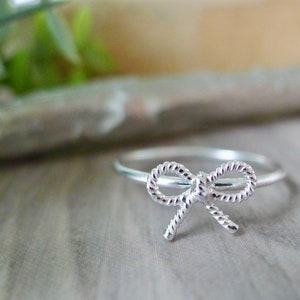 Reminder Ring, Forget Me Not Ring, Sterling Silver, Minimalist Bow, Modern Bow Ring, Bow Tie Ring, Don't Forget, I Love You Ring, Modern