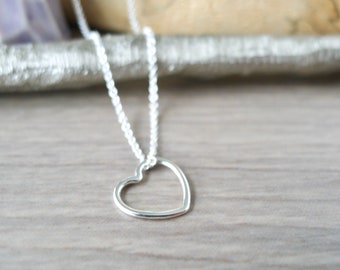 Collar de corazón, plata de ley, corazón liso, corazón simple, joyería de corazón moderna, corazón orgánico, corazón abierto, corazón de plata, corazón minimalista