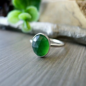 Serpentinering, sterlingzilver, eenvoudig groen, echte serpentijn, gefacetteerde serpentijn, diepgroen, serpentijnsieraden, groene sieraden, ovaal