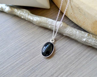 Onyx Necklace, Sterling Silver, Round Onyx Necklace, Onyx Jewelry, Black Gemstone, Modern Onyx, Minimalist Necklace, Onyx Circle, Black Onyx