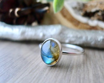 Labradorite Ring, Sterling Silver, Smooth Labradorite, Blue Labradorite, Labradorite Flash, Oval Ring, Simple Ring, Stacking Ring, Stacking