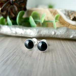 Clous d'onyx, Argent sterling, Clous noirs simples, Clous en pierre simples, Boucles d'oreilles en onyx, Onyx véritable, Pierre noire, Onyx noir, Onyx lisse