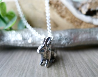 Collana con ciondolo a forma di coniglietto in argento sterling