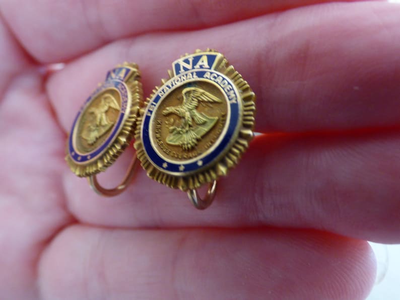 Gift Worthy 14k FBI National Academy Earrings Beautiful Like New 1950/'s Screw Back FBI Solid Gold No Damages Working Condition