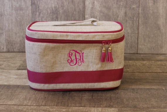 Monogrammed Linen Train Case Bridesmaid Gift Ideas Monogrammed Travel Cosmetic Case Unique Gift Idea Personalized Makeup Train Case Etsy Canada