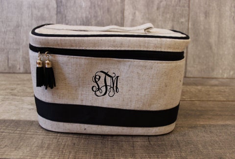 Monogrammed Linen Train Case Bridesmaid Gift Ideas Monogrammed Travel Cosmetic Case Unique Gift Idea Personalized Makeup Train Case Etsy Canada