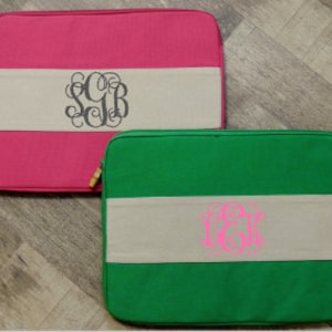 Canvas laptoptas met monogram - afstudeercadeau - kerstcadeau - gepersonaliseerd verjaardagscadeau - laptoptas reizen met monogram