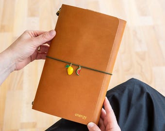 Leather Travel Journal, Traveller's notebook Cover, Trifold Leather Journal A5/A6/B6, Refillable Leather Journal Personalized with Charms
