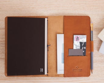 Leather Travel Journal A5/A6/A4 with Pockets&Pen Holder, Travelers Notebook, Leather Journal Cover Refillable Personalized Journal Christmas