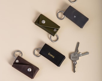Personalized Leather Key Holder | Custom Key Fob | Luxury Leather Keychain for Men | Engraved Key Case Organizer Brown/ Blue/ Green Colors