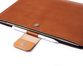 iPad Pro 11" M4/ iPad Air 11" M2/ iPad Pro 13" M4/ iPad Air 13 M2 Ful Grain Leather Sleeve with Apple Pencil Holder Fits with Keyboard Slim