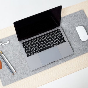 Oakywood Felt and Cork Keybord & Mouse Mat Pad – Office Desk Accessories  for Men & Women – Work from Home Accessories – 100% Merino Wool & Cork 