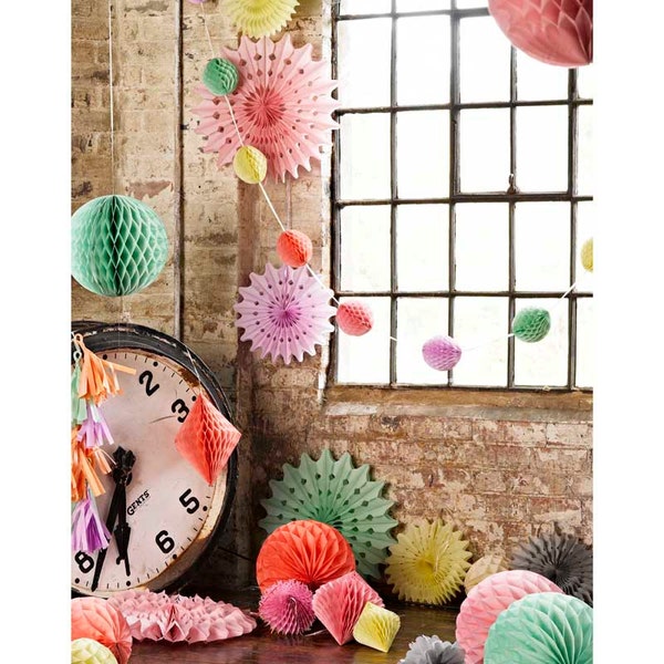 Honeycomb Garland Decoration, Paper Decorations, Garden Party Decorations