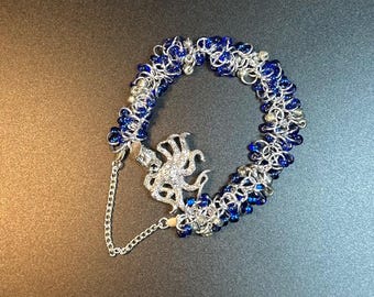 Blue & Silver Shaggy Loop Chainmaille Bracelet: Sparkly Octopus Clasp