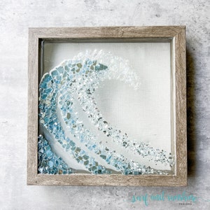 Arte de vidrio triturado con olas del océano hecho a mano / Decoración costera / Arte de playa / Mosaico de vidrio
