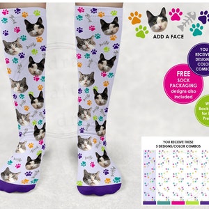 Könnte beinhalten: Ein Paar weiße Kniestrümpfe mit einem violetten Saum. Die Socken haben ein sich wiederholendes Muster aus Pfotenabdrücken, Fischgräten und Katzenköpfen. Der Text "ADD A FACE" ist oben im Bild sichtbar. Der Text "YOU RECEIVE 4 DESIGNS/COLOR COMBOS" ist rechts im Bild sichtbar. Der Text "FREE SOCK PACKAGING designs also included" ist rechts im Bild sichtbar. Der Text "White Background for Easier Pressing" ist rechts im Bild sichtbar. Der Text "YOU RECEIVE THESE 5 DESIGNS/COLOR COMBOS" ist unten im Bild sichtbar.