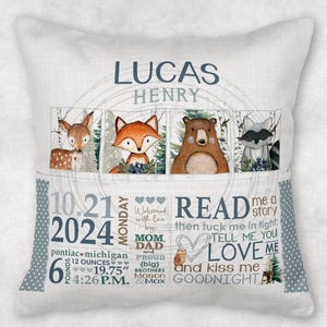 ANIMALES DEL BOSQUE • Diseño de almohada con forma de libro • Bolsillo de 8" de alto • Azul, verde • Estadísticas de nacimiento • Archivos PNG de sublimación Descarga digital