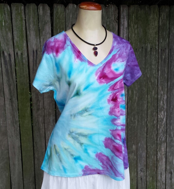 Items similar to Ladies tie dye hippie shirt - Size 14 on Etsy