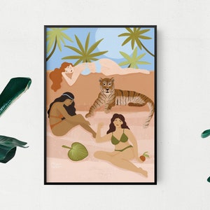 Ladies of Lush - Strandtafereel met tijger en dames in bikini - Poster en kaart in 5 maten