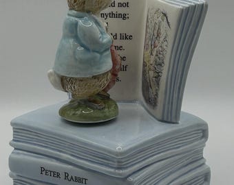 Royal Doulton - Bunnykins - Peter Rabbit - Boîte à musique - Dans le jardin - Décoration de Pâques - Lapin - Objet de collection