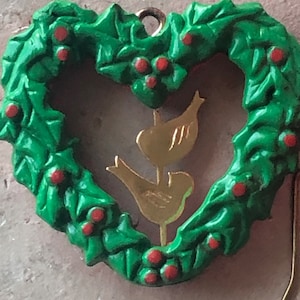Lovebirds-Hallmark-Keepsake Ornament-Dated 1989-Miniature Ornament-Christmas Ornament-Gold Birds in Holly Heart-Two Gold Birds-Pair of birds