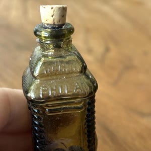 Bottle-Green Glass Bottle-With Cork Stopper-Small Glass Bottle-Ink Bottle-Farm House Decor-Country Style-Log Cabin-Small Bottle-Green