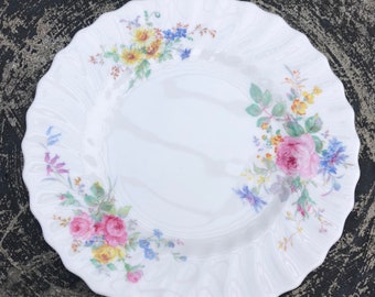 Bone China-Royal Daulton-Made in England-Arcadia-Small Plate-Bread and Butter Plate-Dessert Plate-Floral Pattern-Scalloped Edge-Discontinued