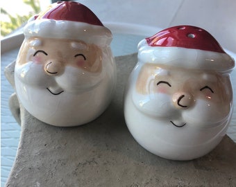 Santa Salt and Pepper Shakers-Santa Faces-Red and White-Pair of Salt and Pepper Shakers-Shakers-Christmas Salt and Pepper Shaker Set