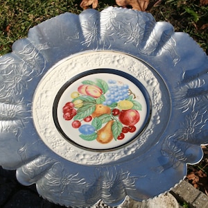 Homer Laughlin-Eggshell Theme-Aluminum Framed Plate-Made in USA-E 45 N 5-Farber and Shlevin Inc-Brooklyn, NY-Decorative Fruit Plate