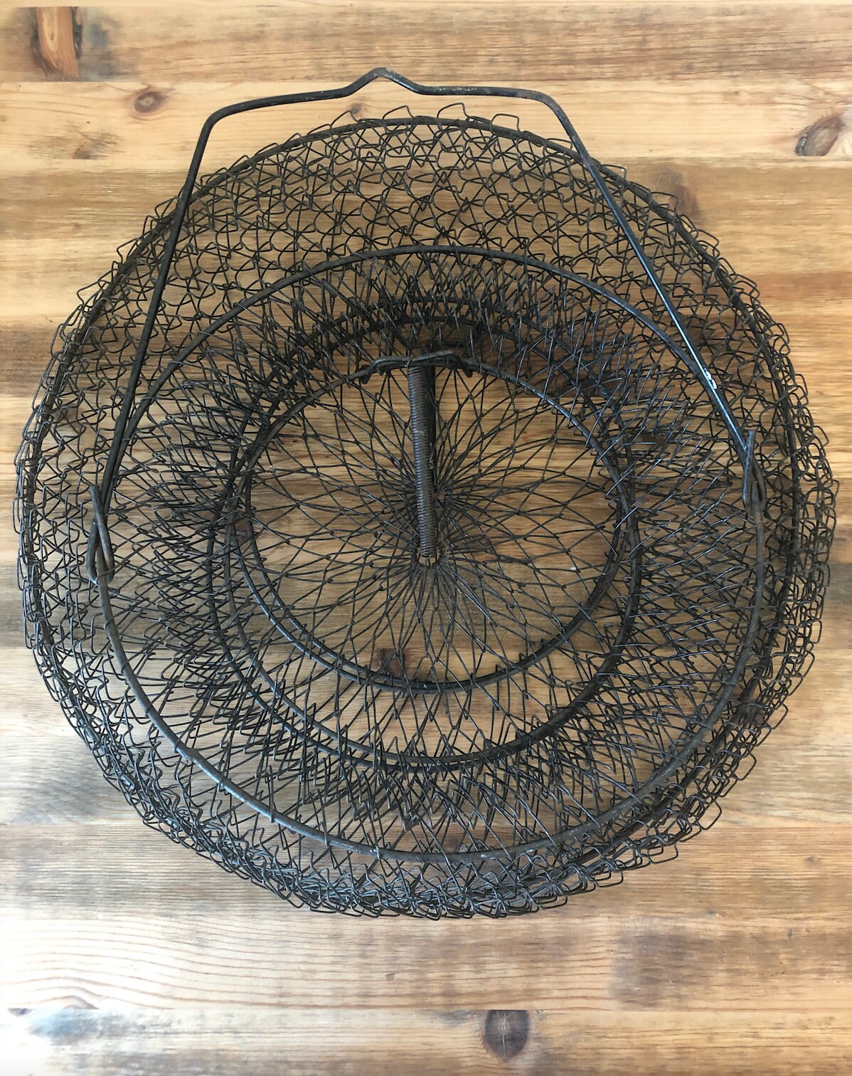 Ancien Panier De Pêche Pliable En Métal – Garde-poisson – Grande Taille, état Correct