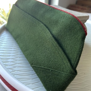 Berretto della Legione Straniera Francese - Anni '50 - Taglia 55 - Limoges - Verde cacciatore - Verde militare - Rosso sulla parte superiore - Cappello militare antico - Berretto militare - Militaria - Lana