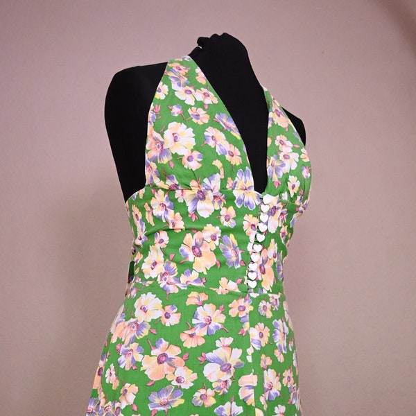 Vintage Dress Hippie Summer Neckholder Dress ** Green with flowers ** heart buttons