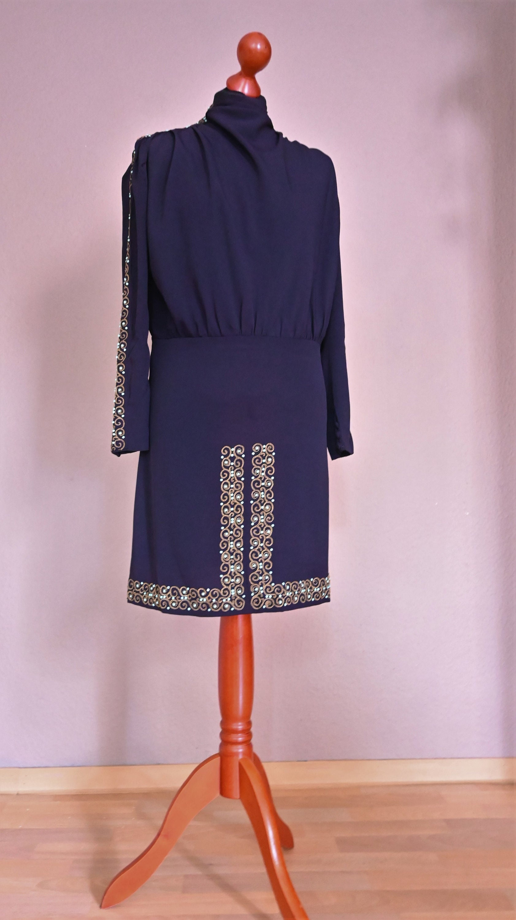Robe bleu marine et jaune pour femme - Col en V boutonné sur le devant - Style vintage - Ourlet bas