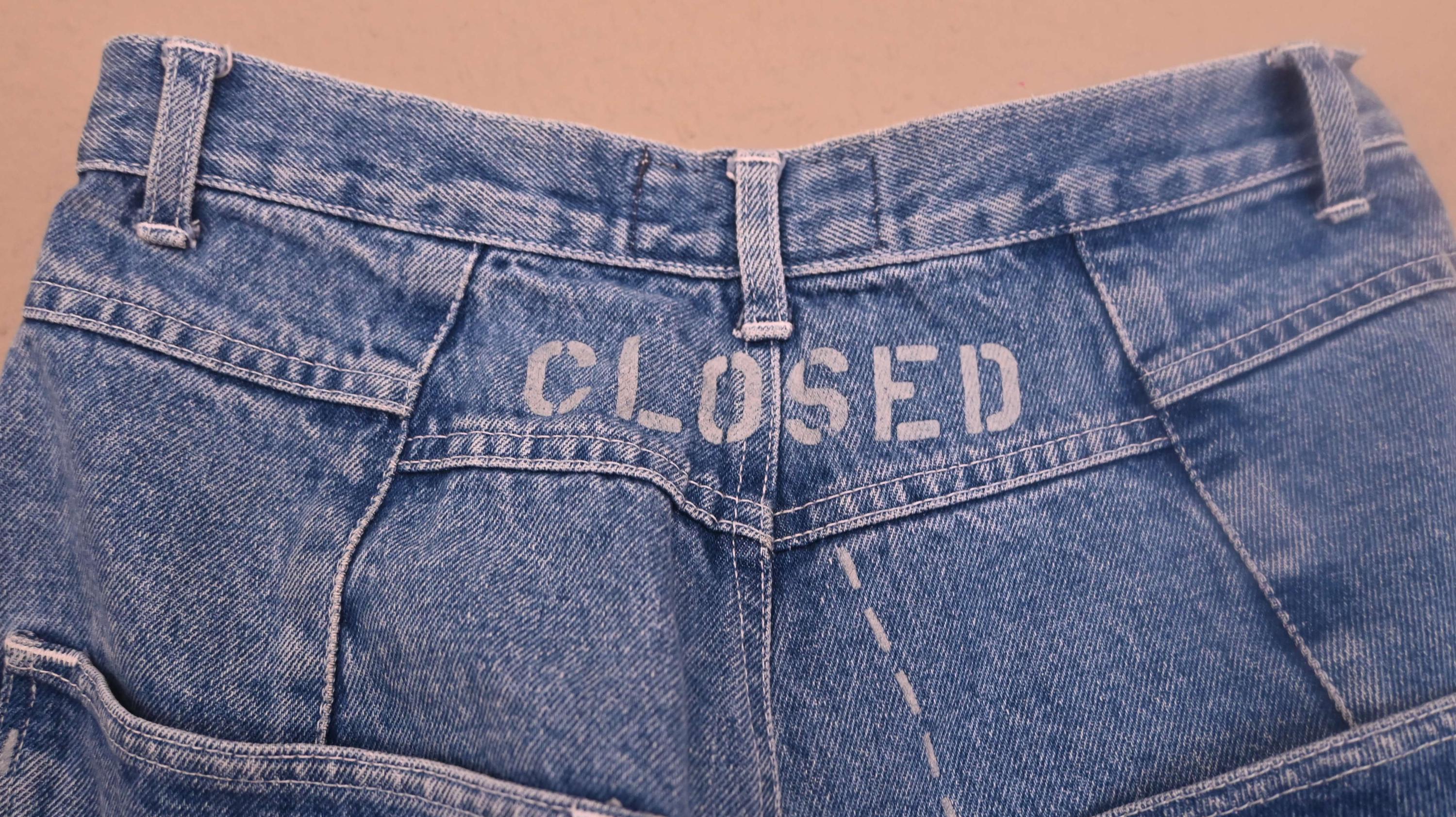 CLOSED Jeans Marithe Et Francois Girbaud 80s 90s Blue Buttons CLOSED Jeans Marithe Et Francois Girbaud 80s 90s Blue Buttons