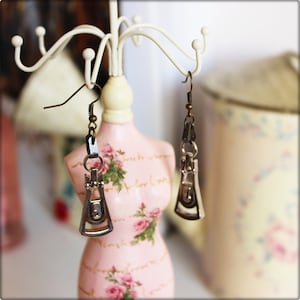 Boucles d&#39;oreilles fermeture éclair/ style original