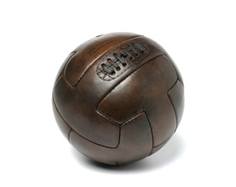 Pallone da calcio anni '30 a forma di T in pelle vintage