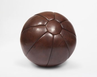 Ancien ballon de handball en cuir (Gebraucht) in Gryon für CHF 40 – mit