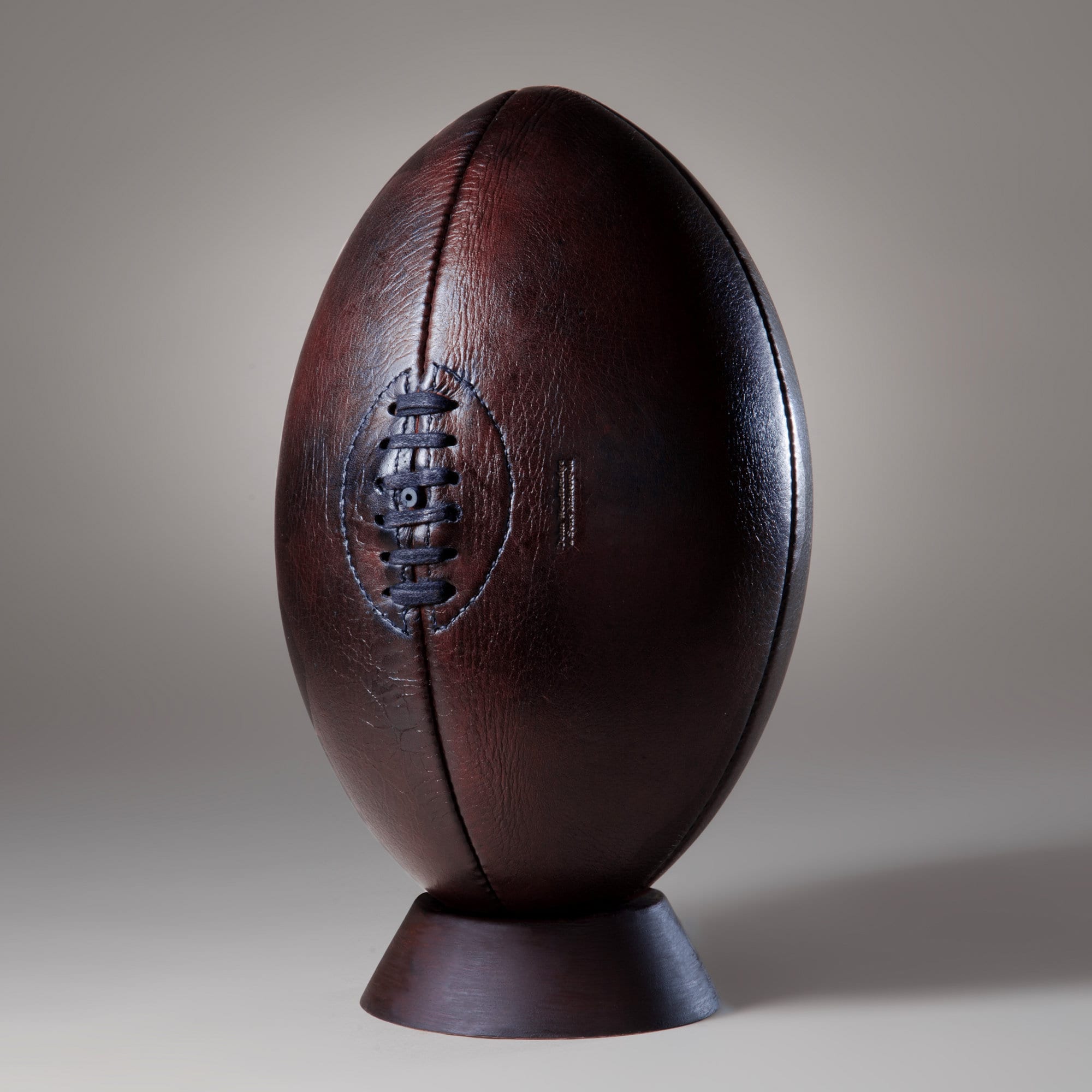 Ballon de rugby réplique année 80 vintage en cuir idée cadeau sport - All  sport vintage