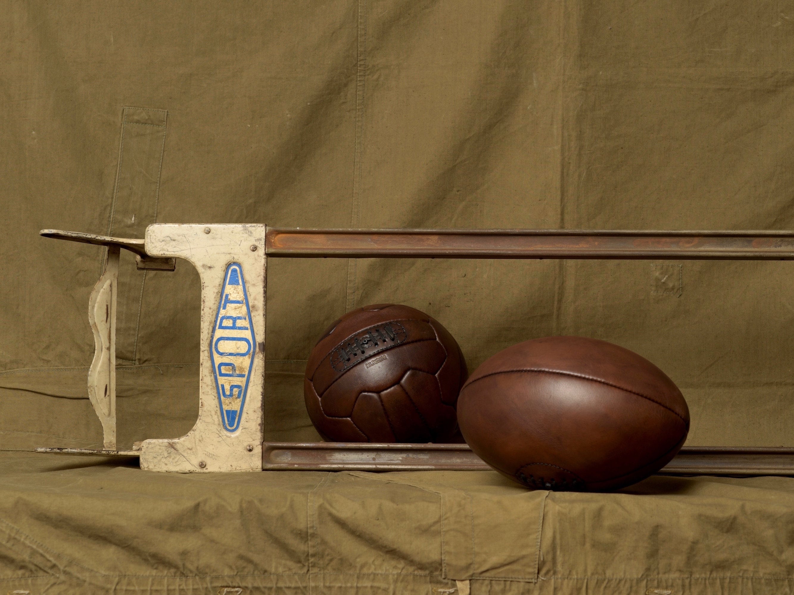 ヴィンテージレザー 1950 年代サッカーボール - Etsy 日本