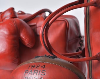 Vintage Leather 1920&#39;s Rugby ball - Red Collection 2024