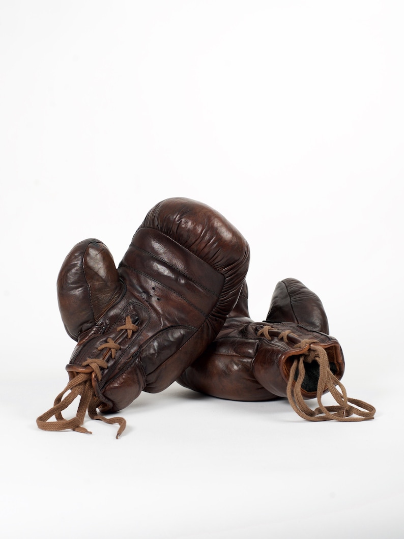 Gants de boxe vintage en cuir Marron image 6